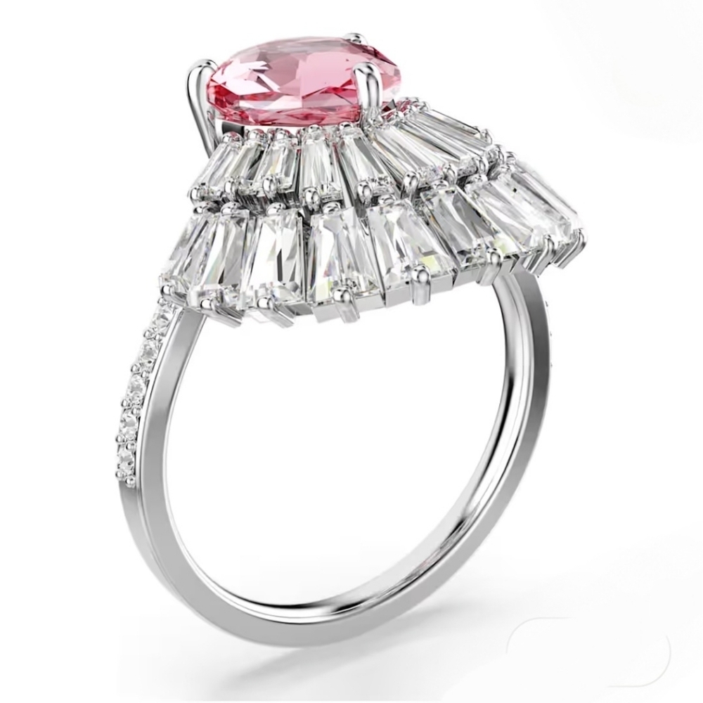Swarovski Idyllia Cocktail Ring Size 7.5 New In Box